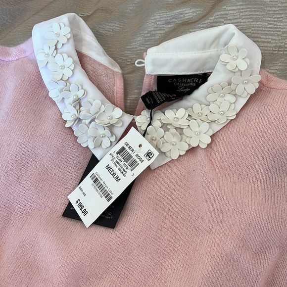 Macy’s cashmere sweater with flower collar - Picture 2 of 3